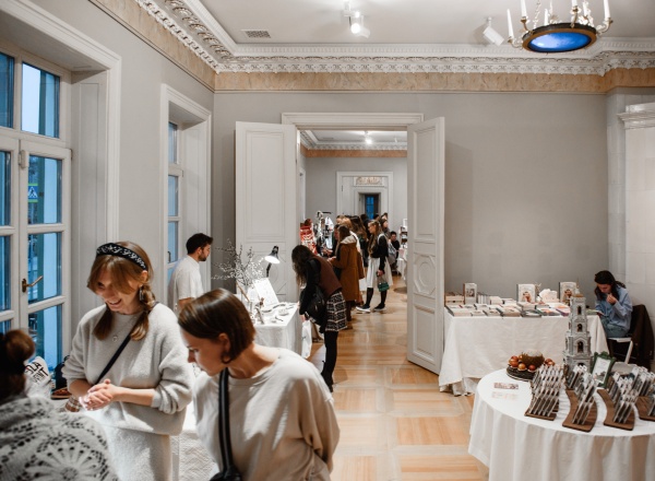 Ярмарка брендов в русском стиле «Светлица» Ярмарка брендов в русском стиле «Светлица»