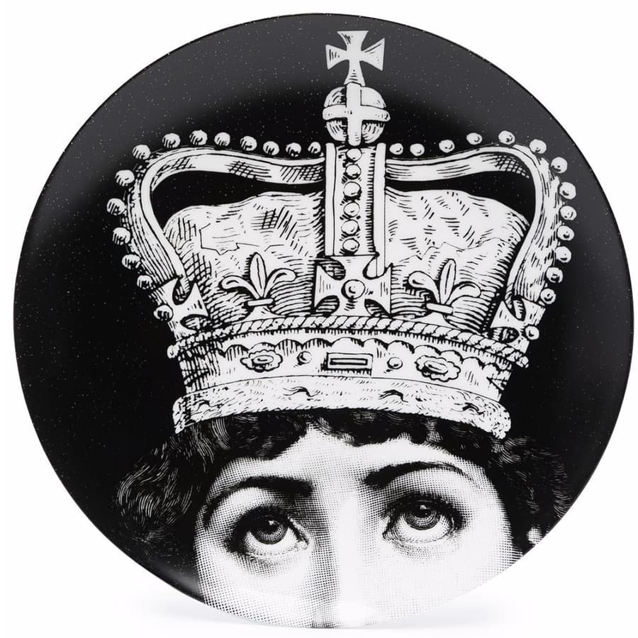 декоративная тарелка с графичным принтом