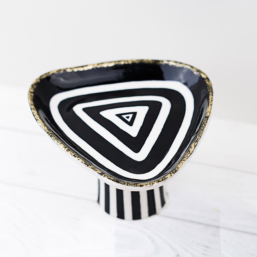 Серия «Трио из Бельвилля». Чаша «Линии»