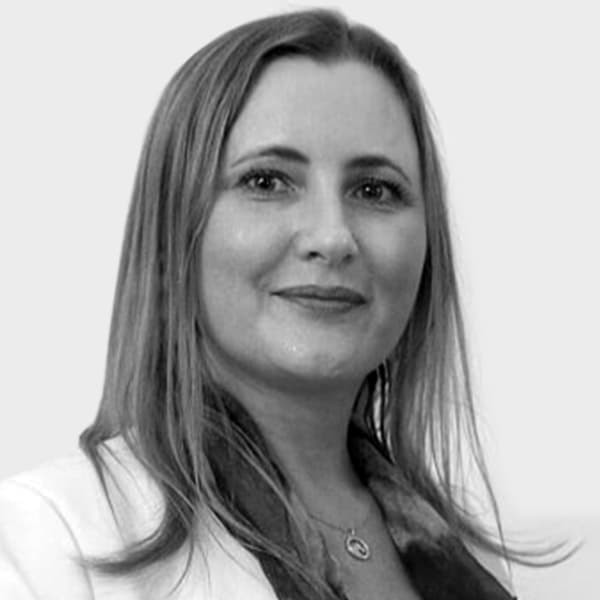 Анастасии Кольвайс, исполнительный директор компании Инсайт-Лингва, представительства University of the Arts London в России