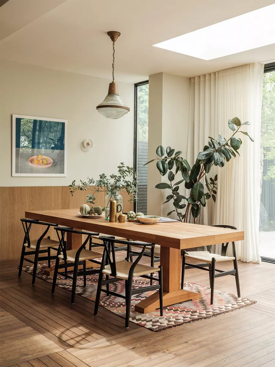 Наполненный природными фактурами интерьер дома в пригороде Лондона — проект студии The Mint List