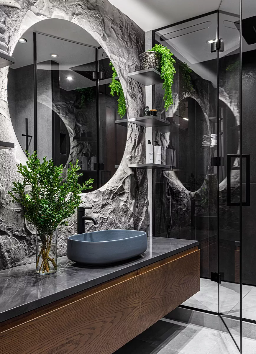 Уютный интерьер квартиры с акцентной стеной в ванной комнате — проект Brimmer Design Buro