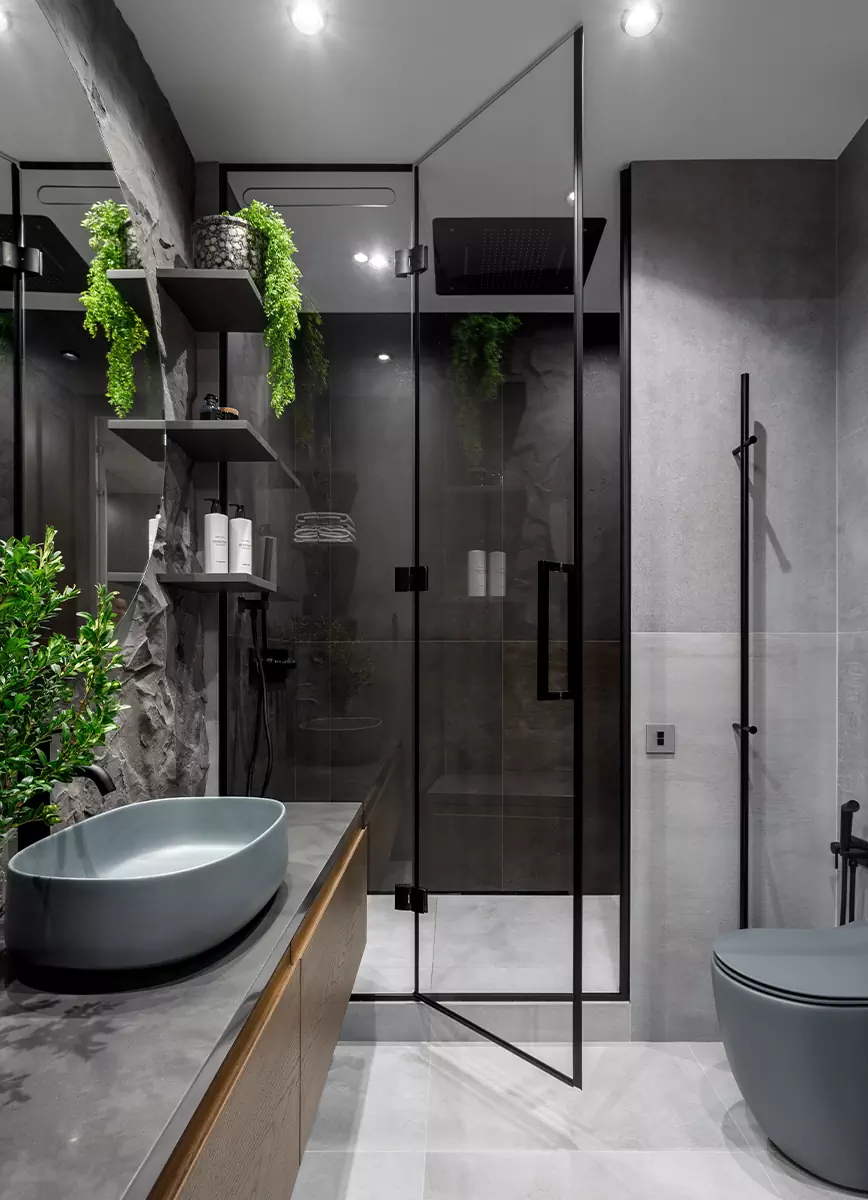 Уютный интерьер квартиры с акцентной стеной в ванной комнате — проект Brimmer Design Buro