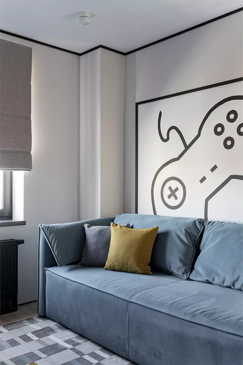 Интерьер семейной квартиры с акцентной покраской стен — проект Юлии Лезовой