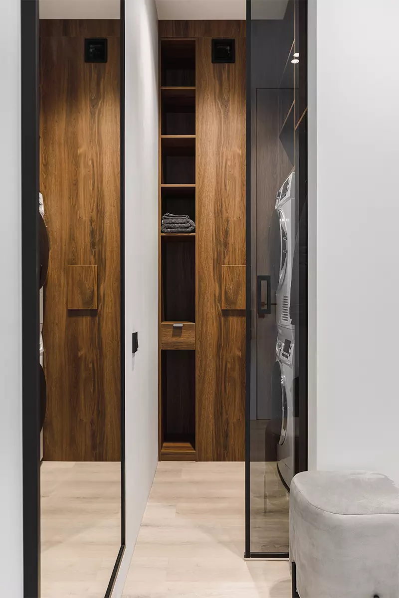 Природные фактуры в интерьере небольшой квартиры под сдачу в аренду — проект Михаила Иванцова