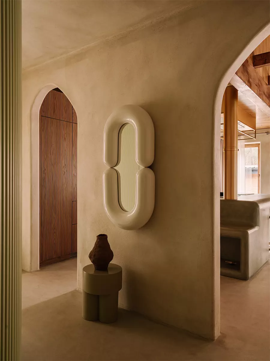 Интерьер дома в польском лесу, наполненный культовыми предметами дизайна — проект dobrowolska.studio & Coucou Interiors