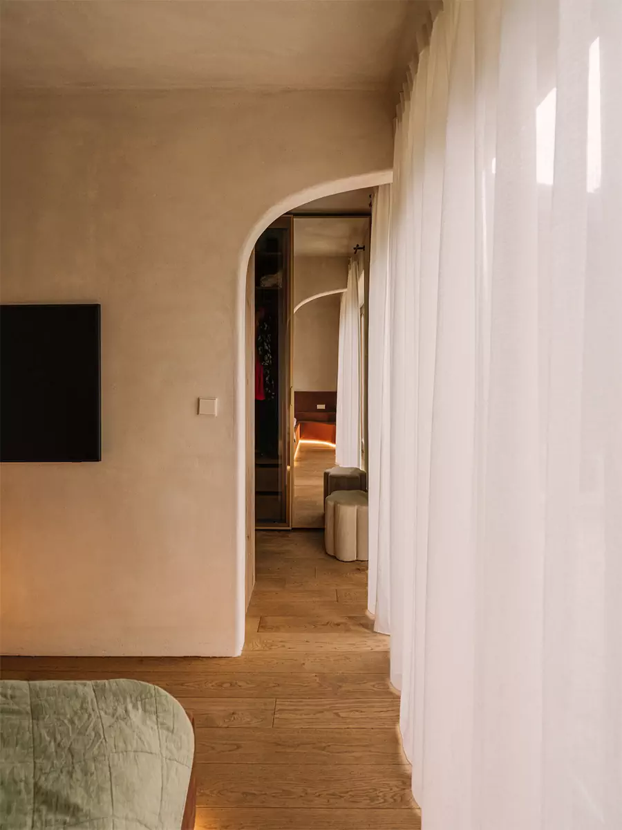 Интерьер дома в польском лесу, наполненный культовыми предметами дизайна — проект dobrowolska.studio & Coucou Interiors