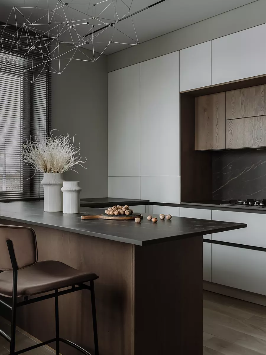 Расслабленная палитра и натуральные материалы в интерьере большой квартиры — проект студии дизайна ROOM