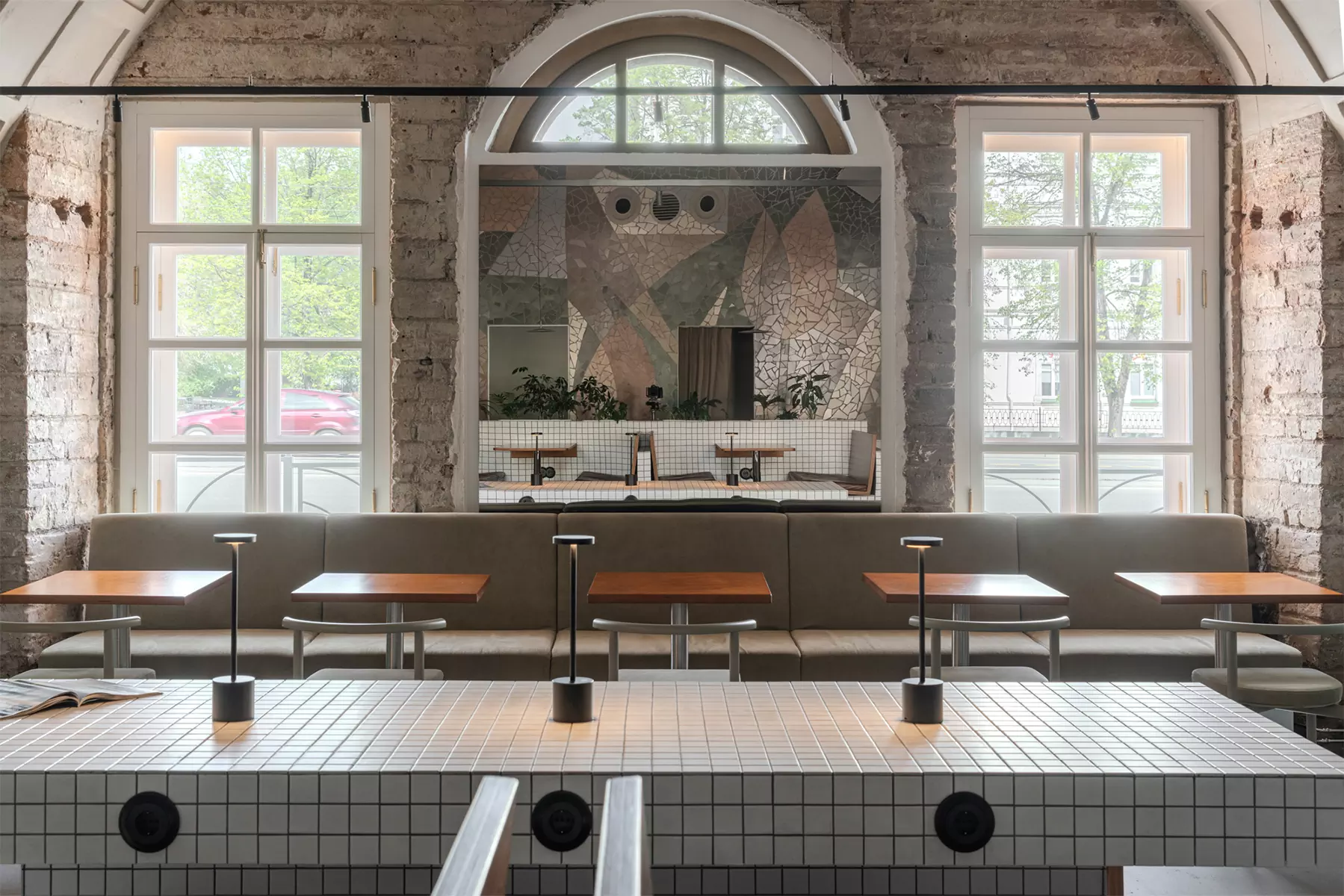 Переосмысление интерьера екатеринбургского кафе – проект дизайн-бюро Zavod11 и Дмитрия Погодина