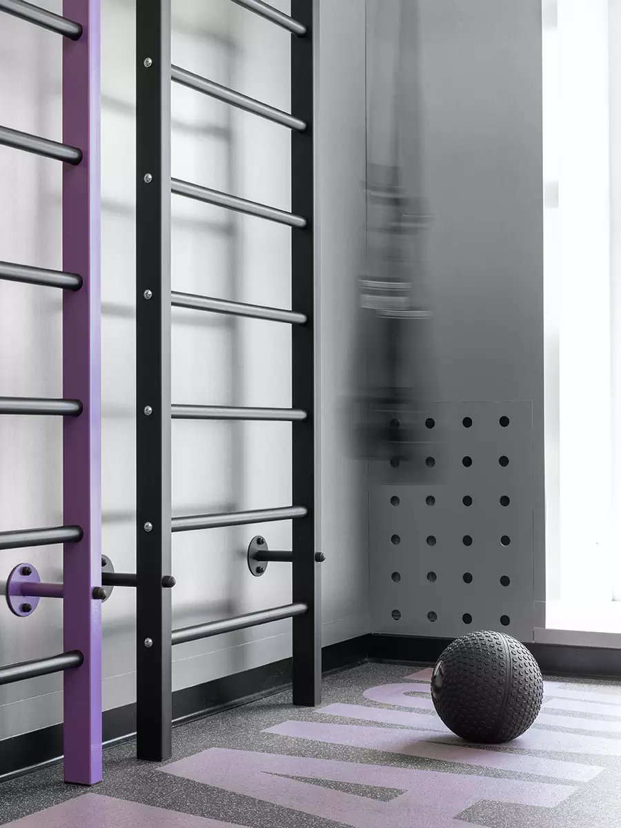 Футуристичный интерьер детского реабилитационного центра в Москве — проект студии KIDZ