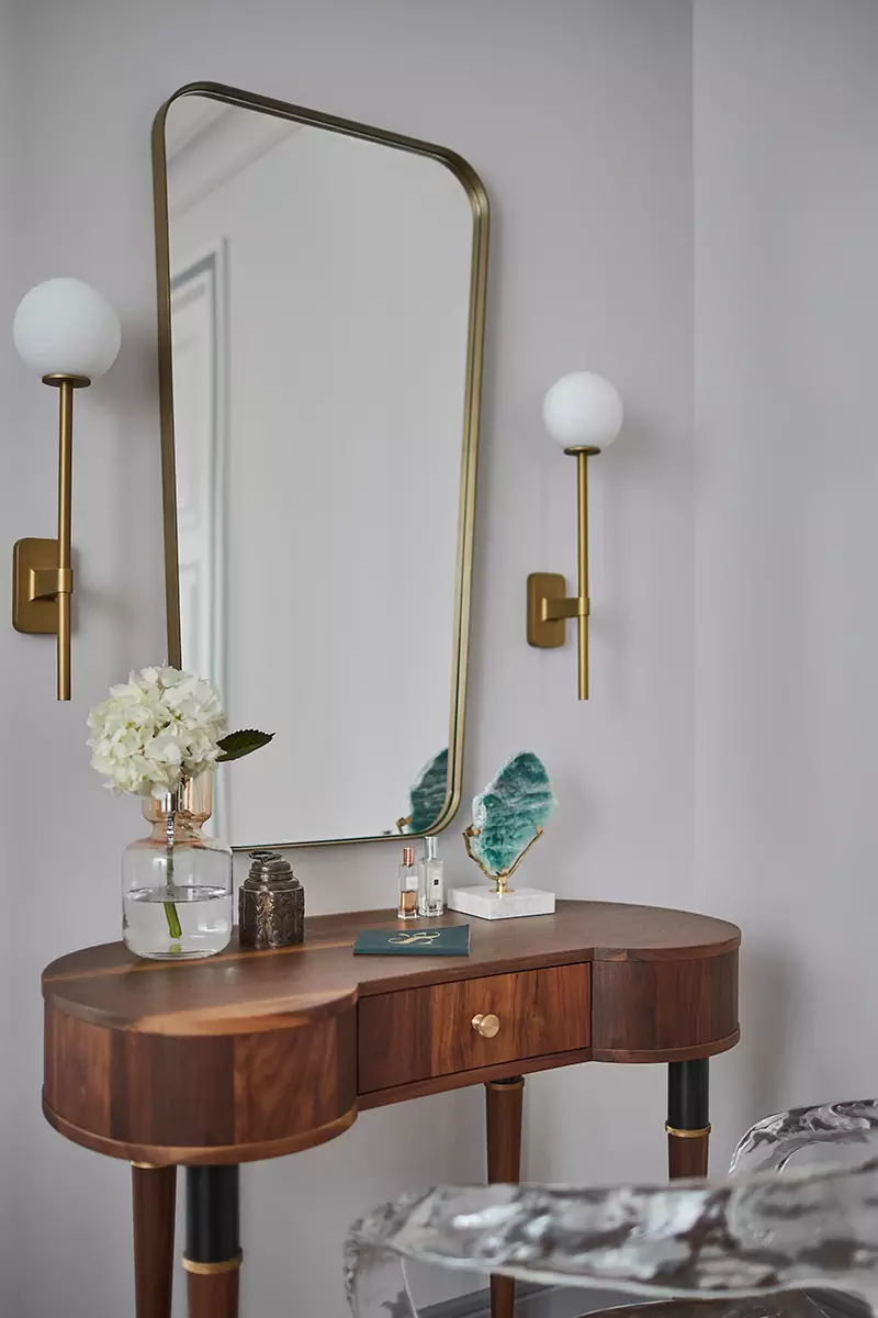 Нежный интерьер квартиры с цветочными мотивами и сотнями орхидей — проект Светланы Юрковой и студии Unik Design Team