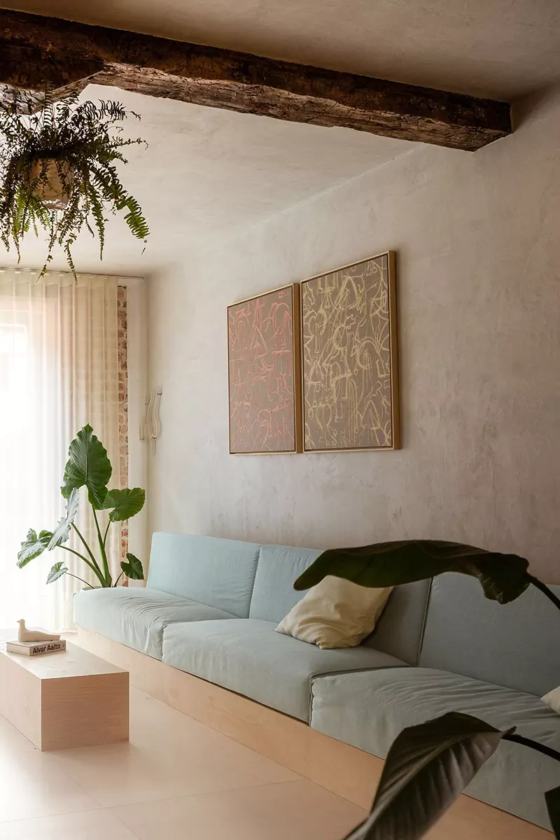 Чувственный интерьер квартиры с индустриальными деталями — проект студии i-architecture