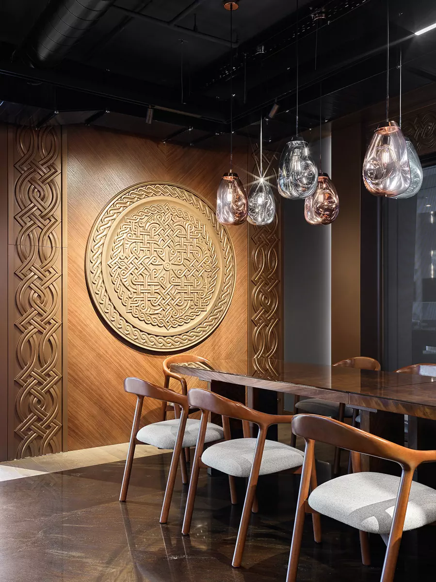 Отсылки к локальной культуре в интерьере премиального ресторана в Ереване — проект Elena Krylova Studio