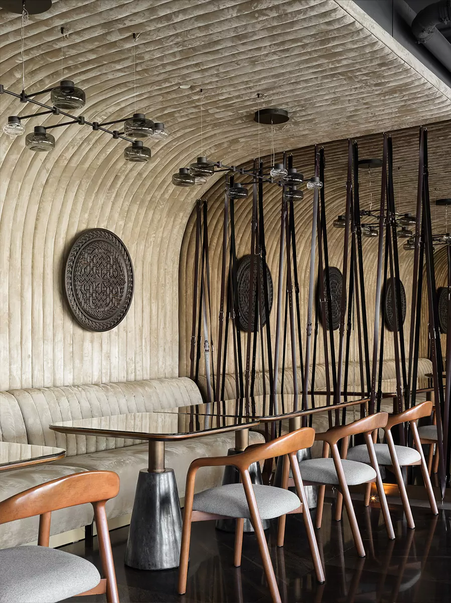 Отсылки к локальной культуре в интерьере премиального ресторана в Ереване — проект Elena Krylova Studio