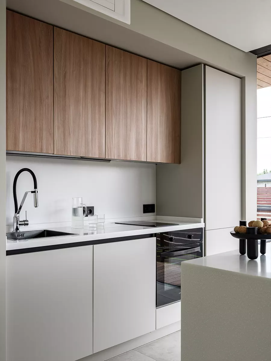 Универсальный и сдержанный интерьер одноэтажного дома в Подмосковье — проект Давида Мерденова