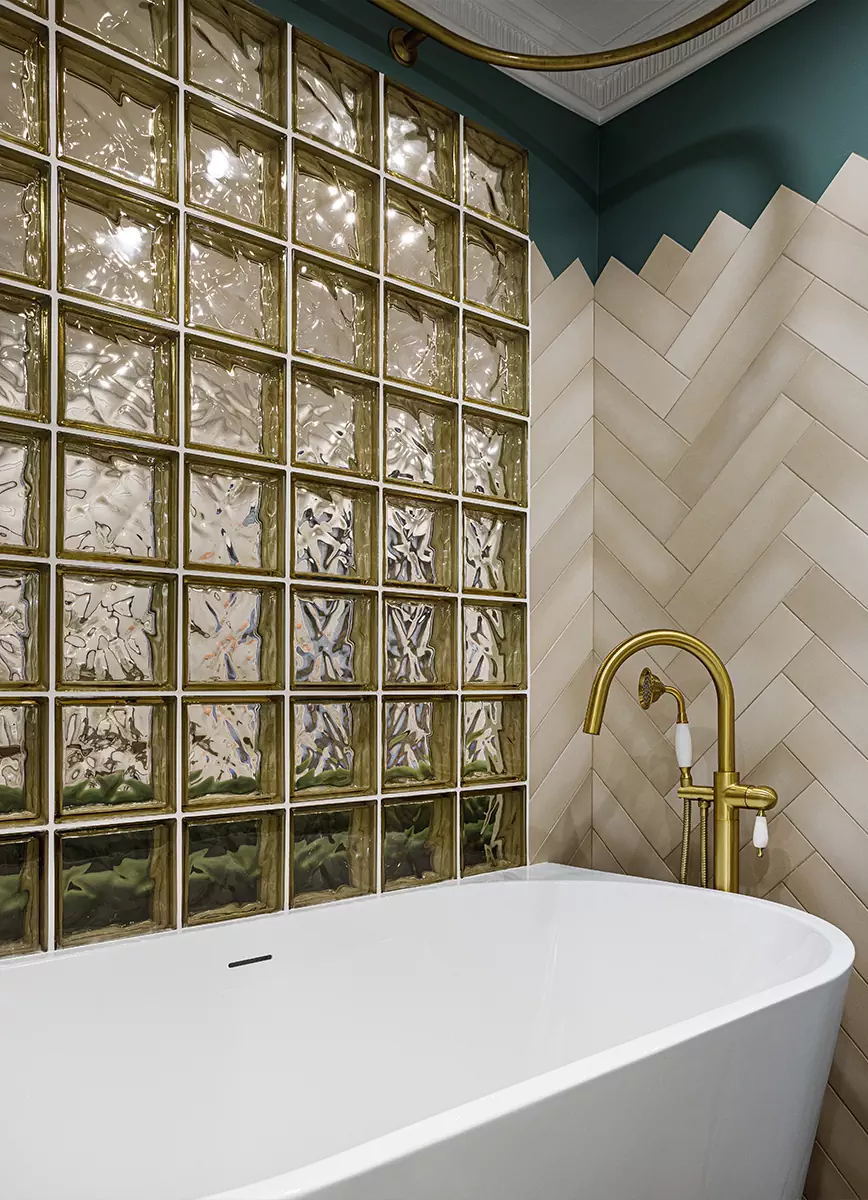 Яркие краски в элегантном интерьере квартиры для взрослой женщины — проект студии GuDesign