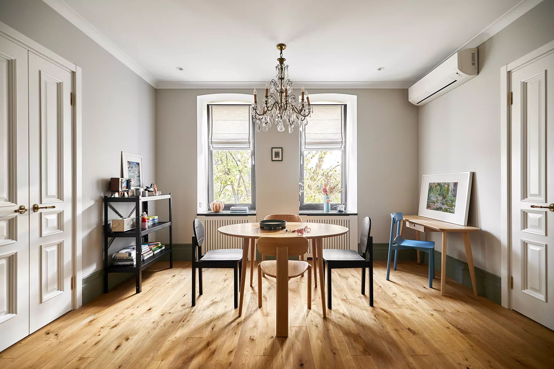 Эклектичный интерьер квартиры для творческой пары с детьми — проект студии DSGN HUB