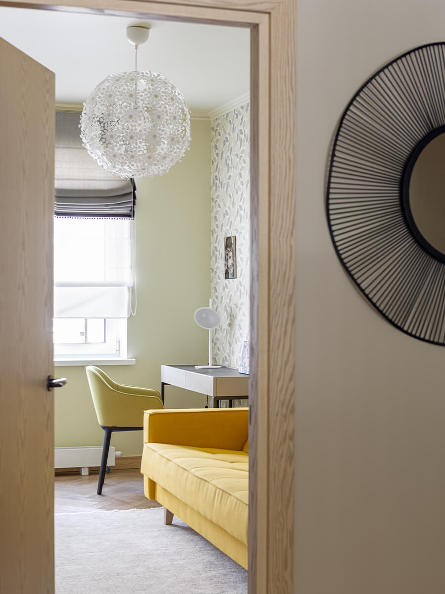 Современное искусство и яркие акценты в интерьере квартиры с террасой — проект Елены Ерашевич