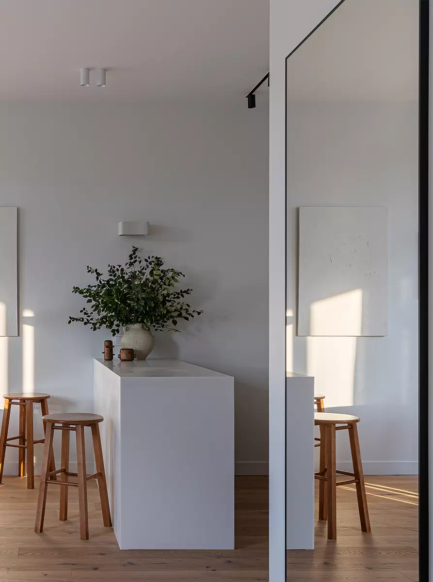 Нотки скандинавского стиля в интерьере квартиры для семьи с двумя детьми — проект студии Style By Sorensen