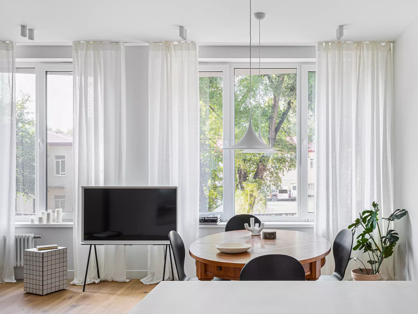 Нотки скандинавского стиля в интерьере квартиры для семьи с двумя детьми — проект студии Style By Sorensen