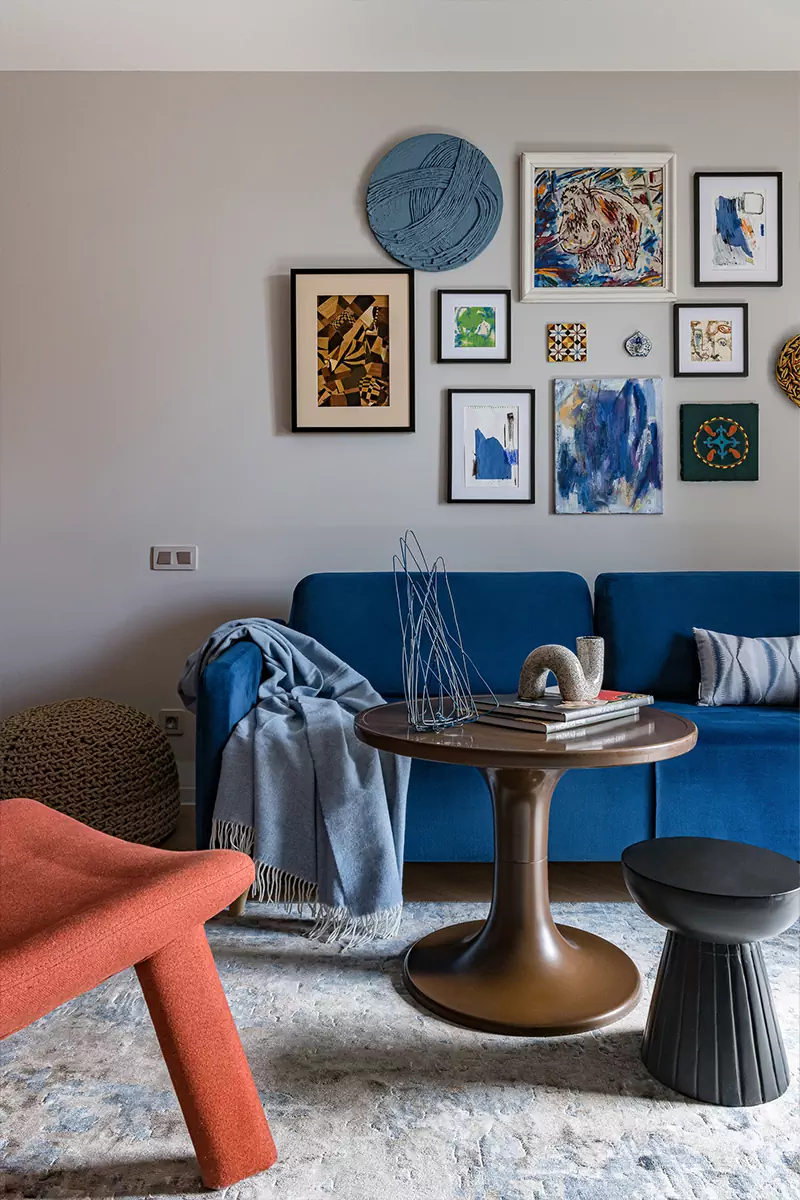 Винтажная мебель и яркие акценты в интерьере квартиры под сдачу в аренду — проект Ольги Коваленко