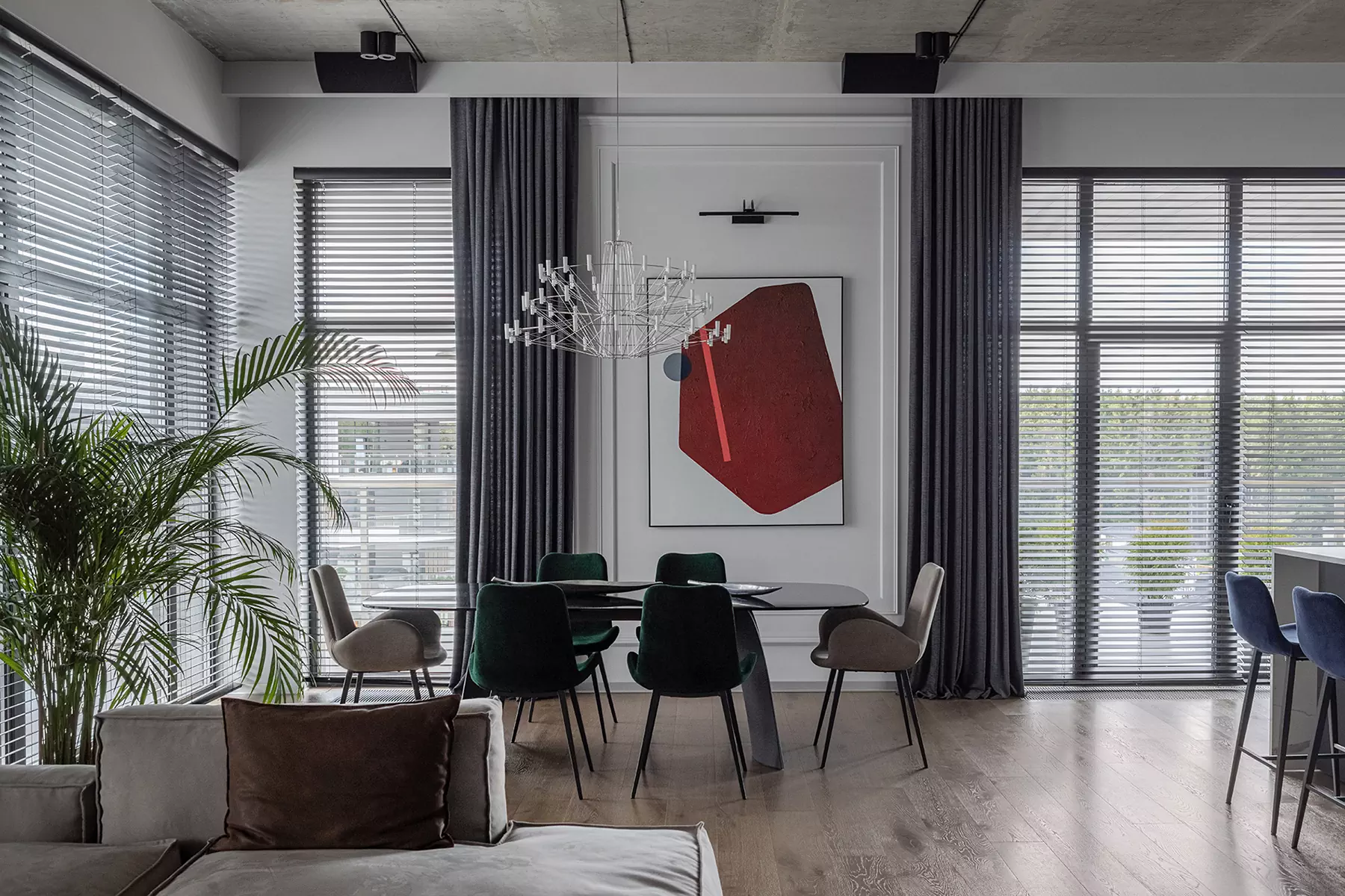 Брутальный, но чувственный интерьер пентхауса с открытой террасой — проект Insight-Studio