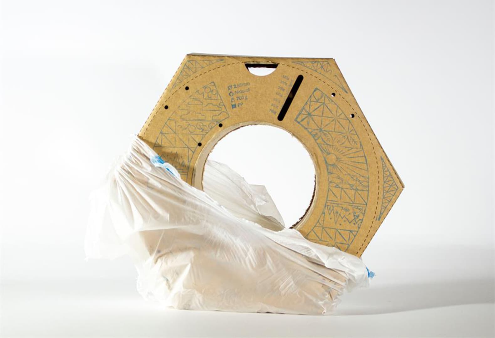 Проект по сбору текстильных отходов в стиральной машине FIX. Проект G/O Architecture. Фото: James Dyson Award