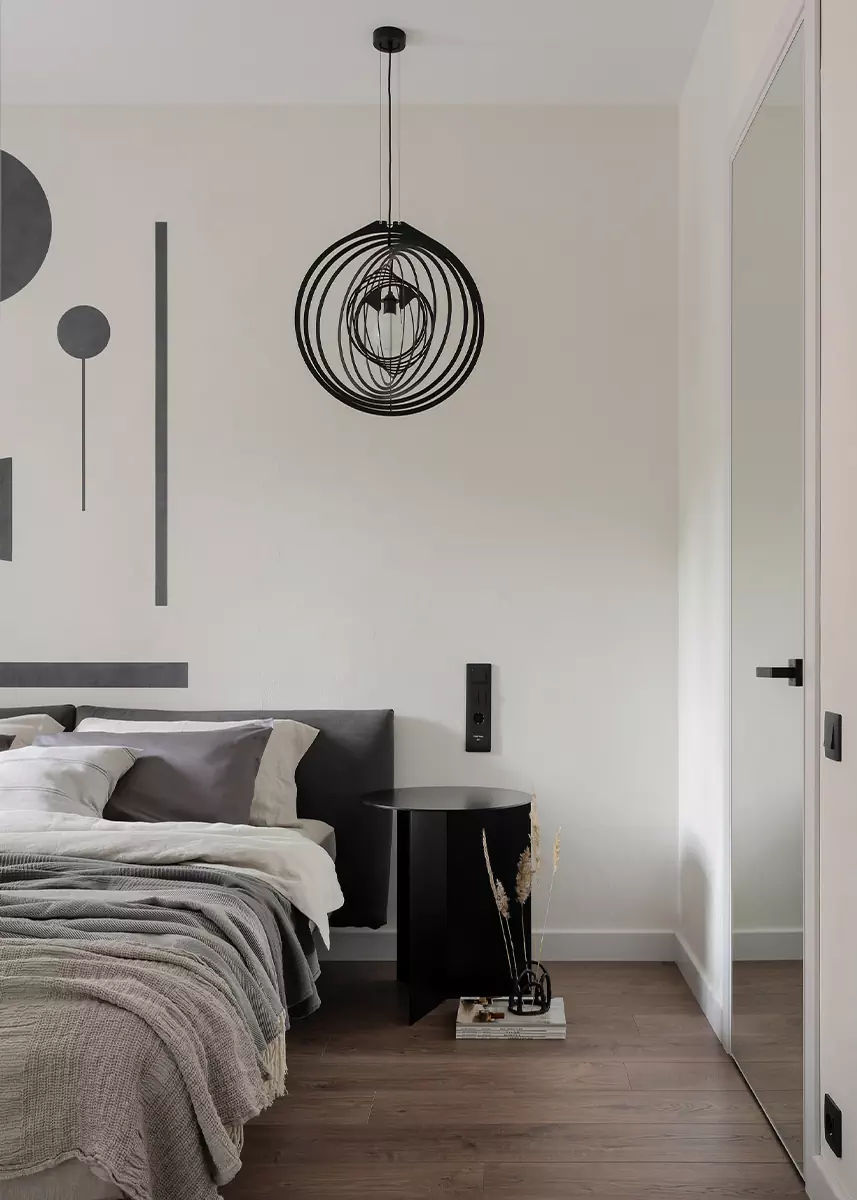 Проходная кухня и контрастные санузлы в интерьере квартиры для сдачи в аренду — проект Анастасии Павловской и Анастасии Курбатовой