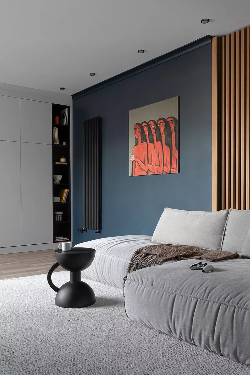 Строгий интерьер квартиры с видом на горы и контрастными деталями — проект Фариза Мамедова