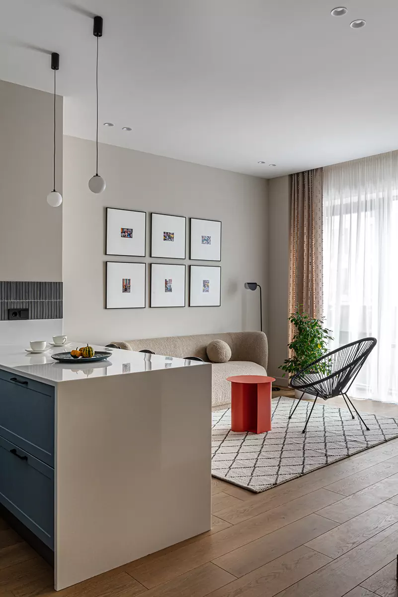 Пастельные тона и мягкие формы в интерьере квартиры для семьи с детьми — проект Анны и Дмитрия Коробко