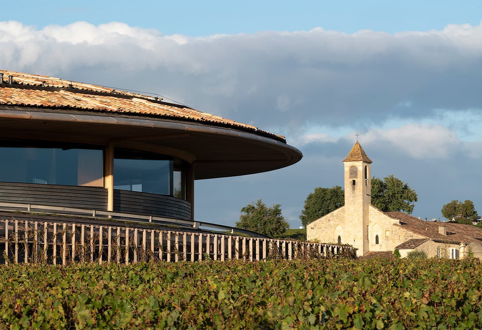 Le Dôme, Сент-Эмильон, Франция, Foster + Partners. Фото: Nigel Young