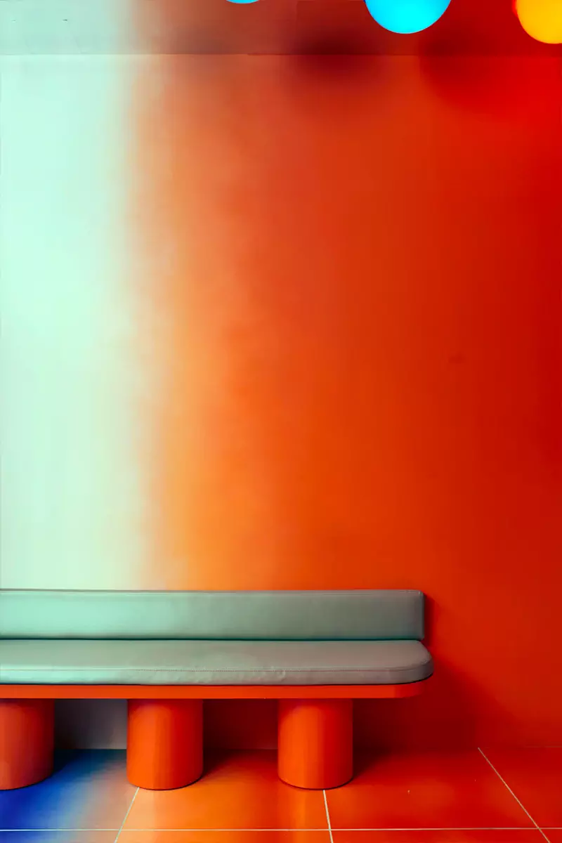 Ретро-футуристичная атмосфера в интерьере модной парижской кофейни — проект коллектива Uchronia