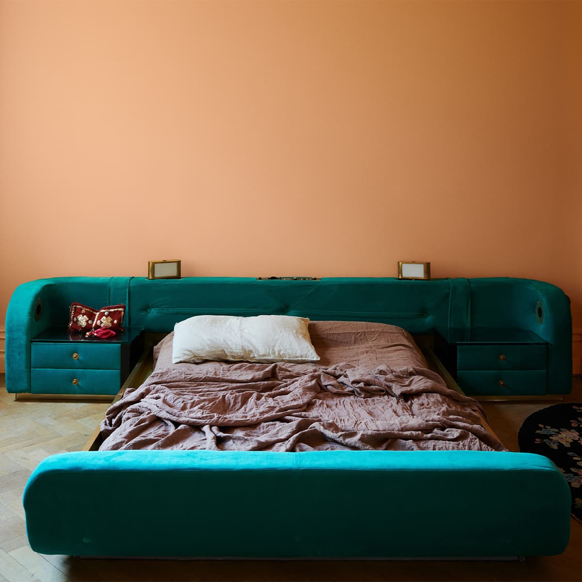 Nude in Nizza Tikkurila