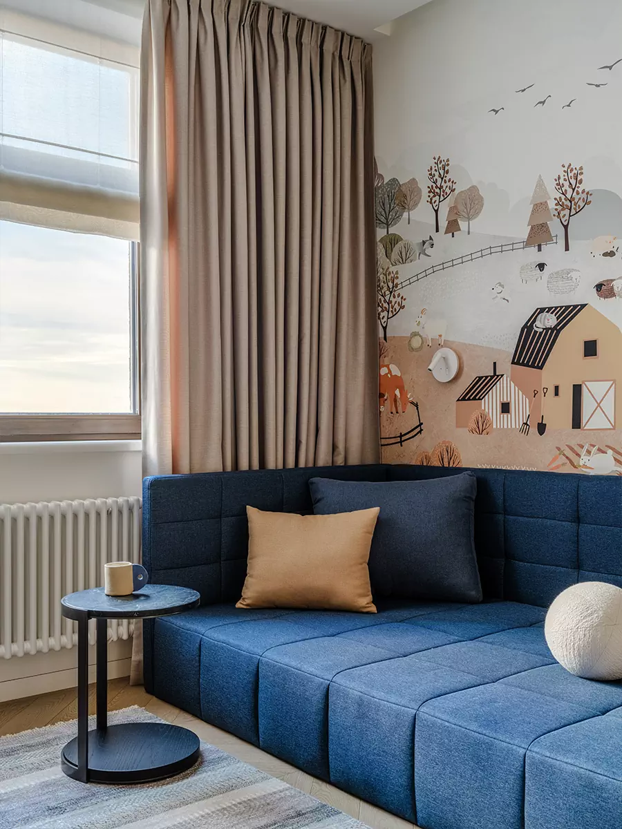 Буйство красок и фактур в современном интерьере квартиры сложной формы — проект Светланы Поздеевой и Ильи Ерошевича