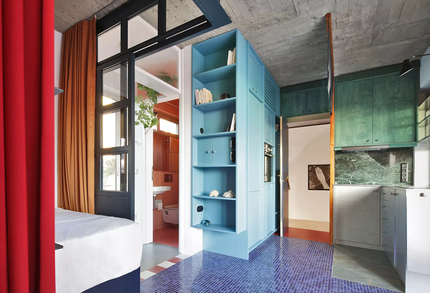 Интерьер эклектичной квартиры площадью 22 квадратных метра для тех человек — проект студии Point Supreme