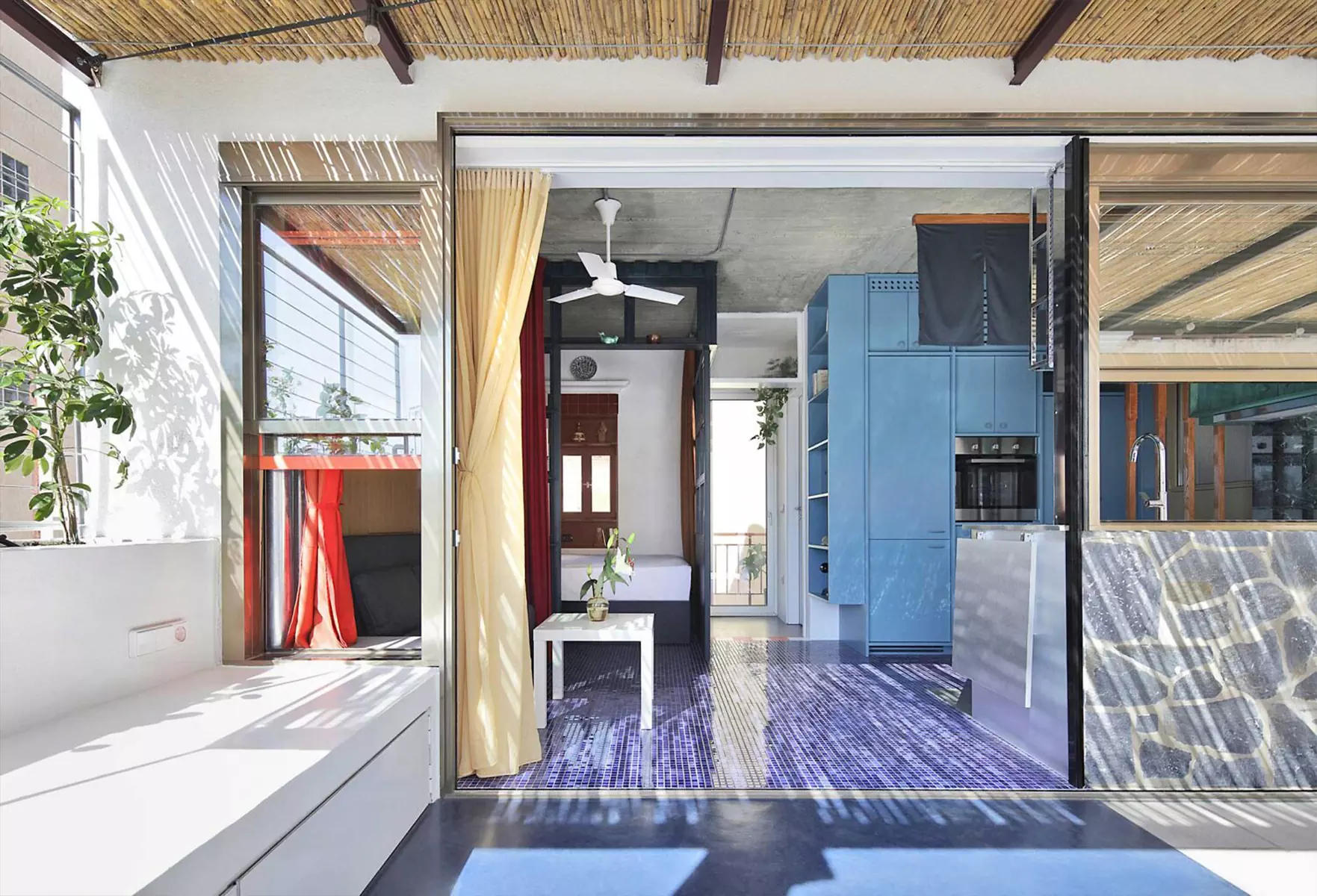 Интерьер эклектичной квартиры площадью 22 квадратных метра для тех человек — проект студии Point Supreme