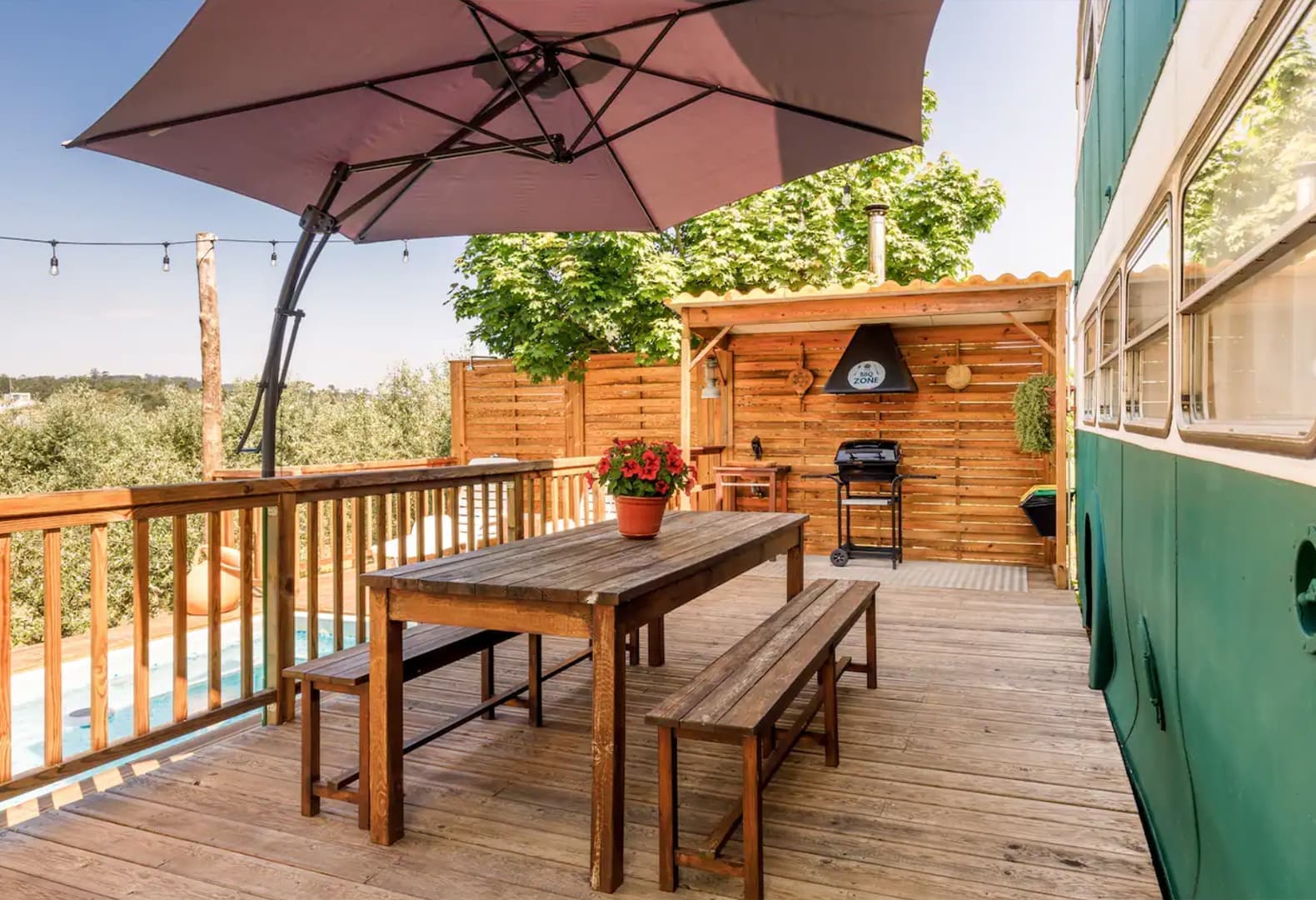 Camping Bus, Аррабаль, Португалия. Фото: Airbnb