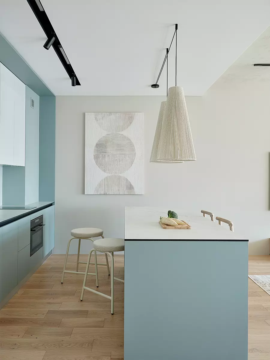 Интерьер квартиры для молодого человека, вдохновленный образом реки — проект Татьяны Ершовой