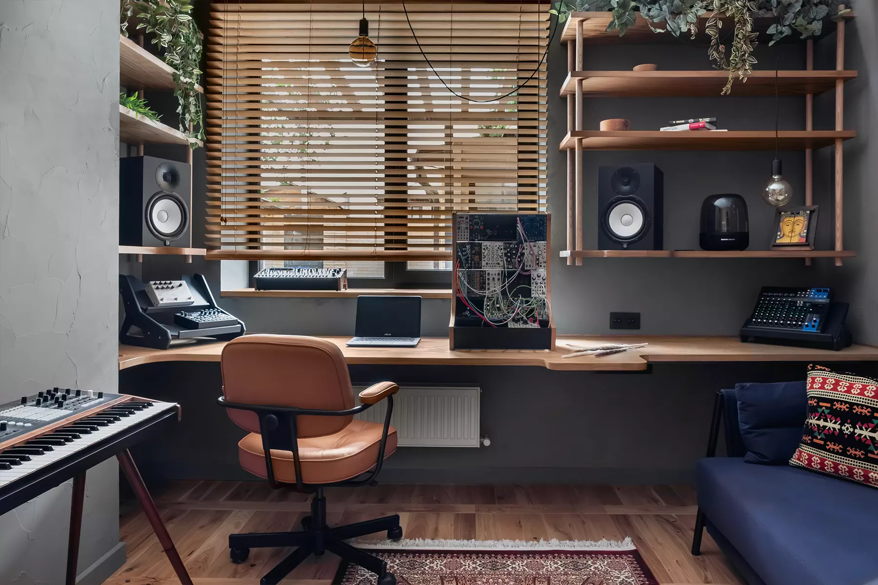 Творческий и экспрессивный интерьер дома с азиатскими мотивами — проект Константина Колесова