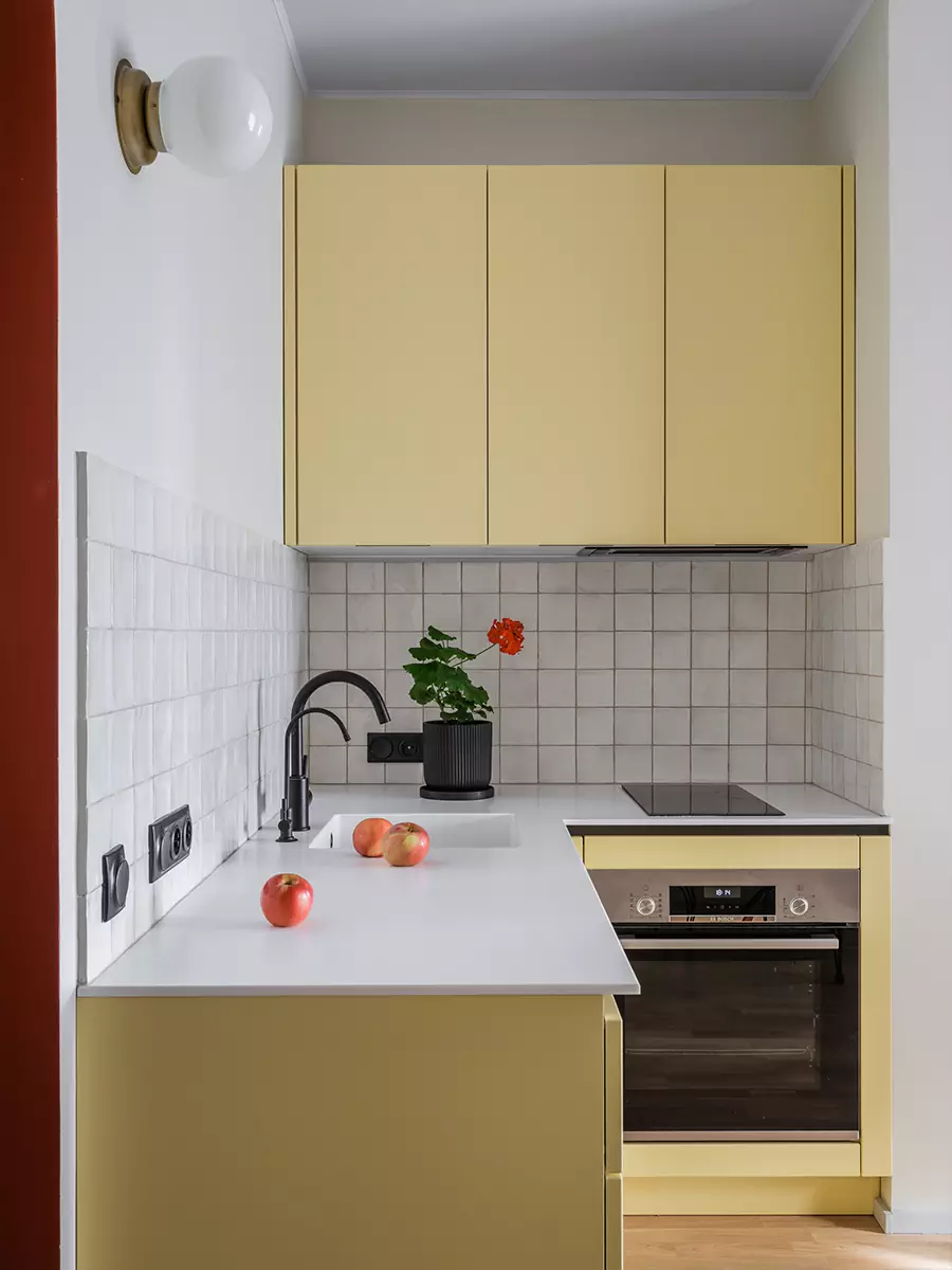 Красочный интерьер квартиры для сдачи в аренду в оживленном подмосковном районе — проект Екатерины Плаховой