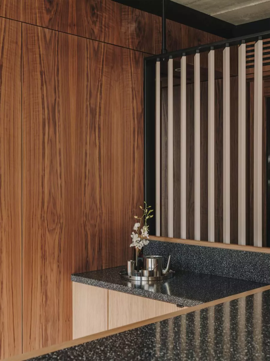 Мебель прошлого века и авторские детали в интерьере офиса для лондонского застройщика — проект Оскара Конена