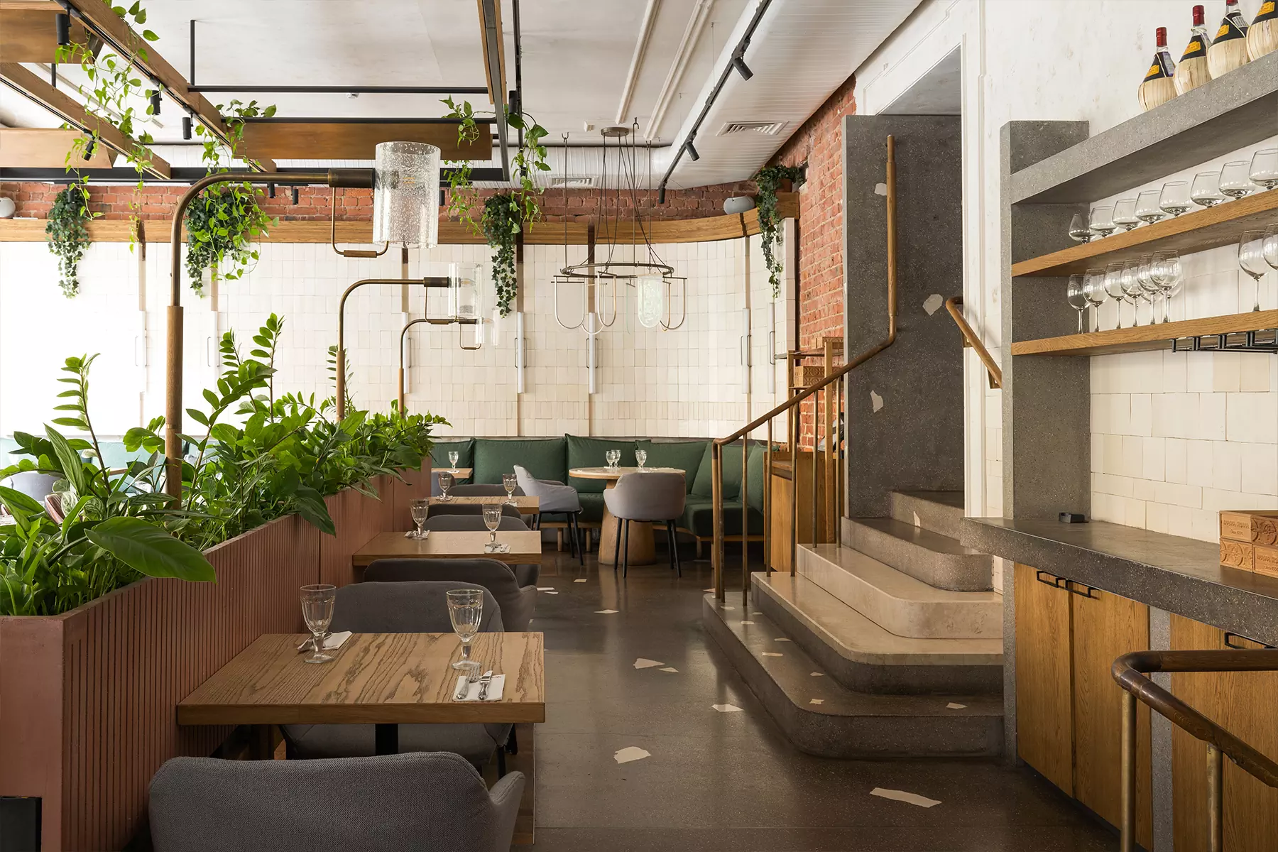 Интерьер петербургского ресторана, вдохновленный творениями Карло Скарпы — проект PAUM Design