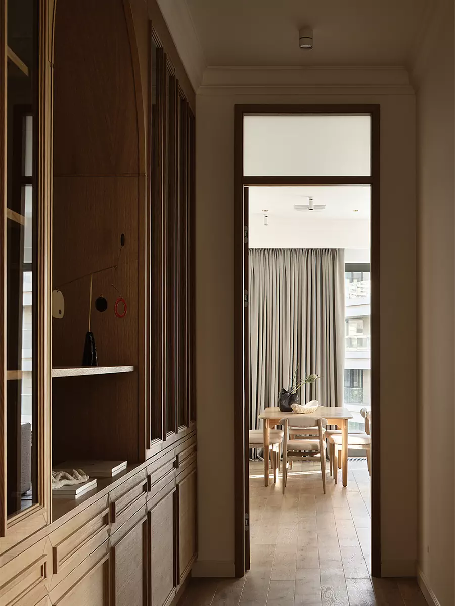 Гармоничный интерьер большой квартиры для семьи с четырьмя детьми — проект Никиты Бондаря