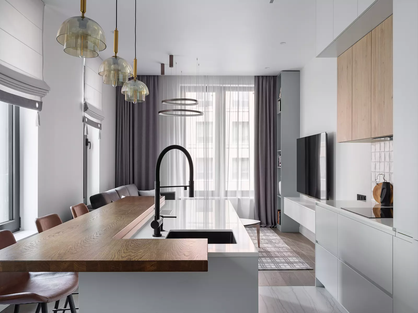 Лаконичный интерьер квартиры с кастомной мебелью — проект студии Lagom Interior