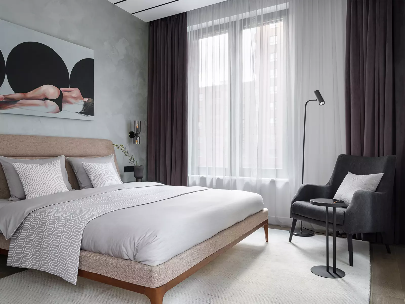 Лаконичный интерьер квартиры с кастомной мебелью — проект студии Lagom Interior