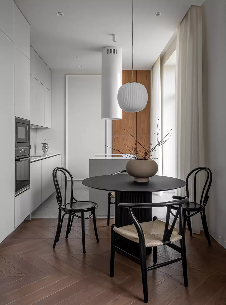 Черно-белые контрасты в интерьере квартиры на Кутузовском проспекте — проект студии ARDdesign