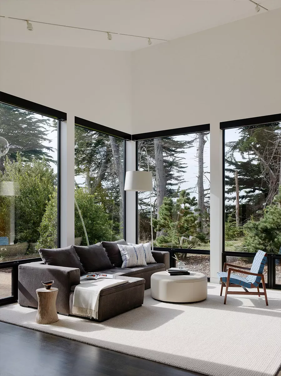 экологичный интерьер дома на калифорнийском побережье — проект студии Butler Armsden Architects и Leverone Design