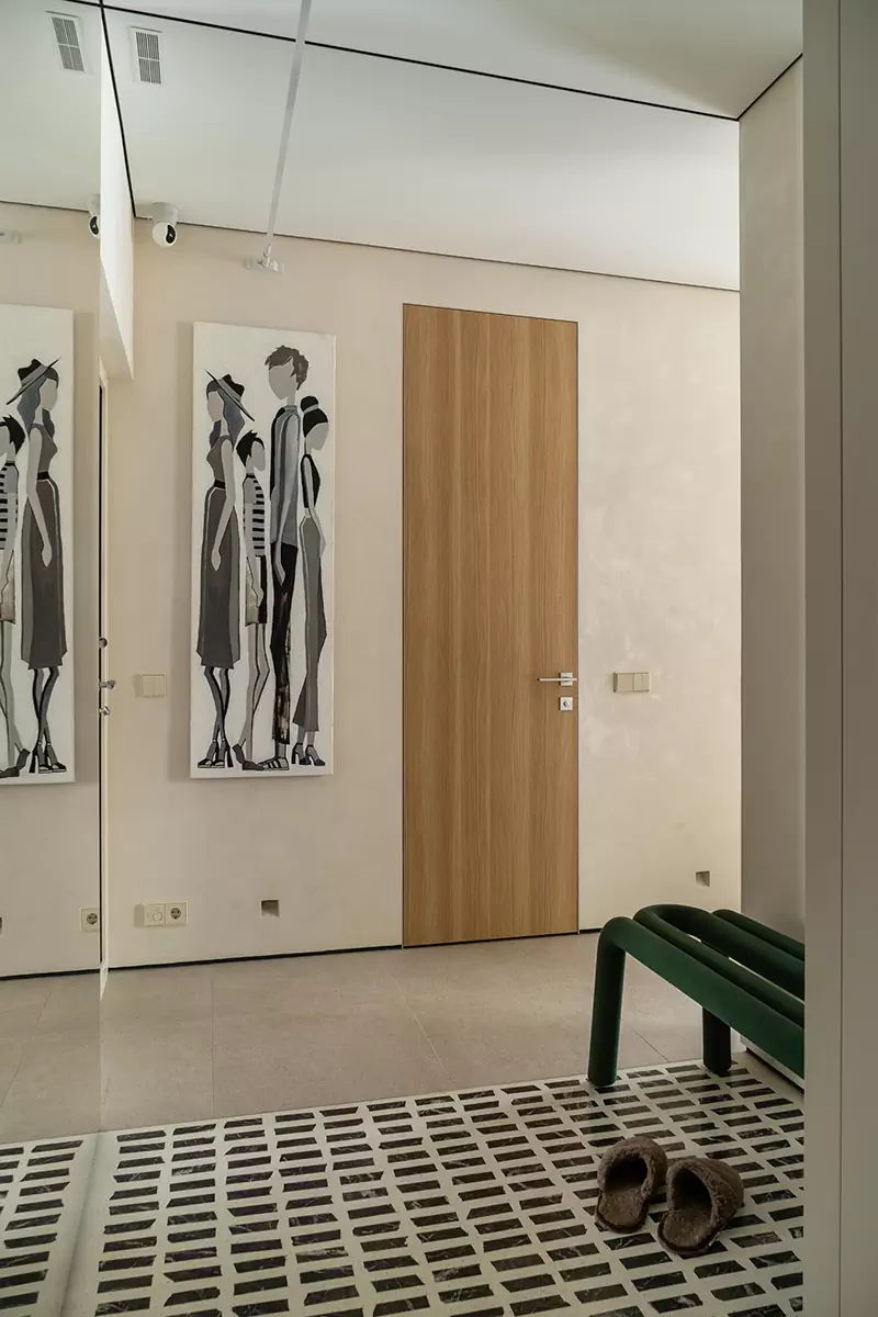 Точечные акценты, винтаж и искусство в интерьере квартиры для семьи дизайнеров – проект Евгении Абориной и Александра Сенчугова