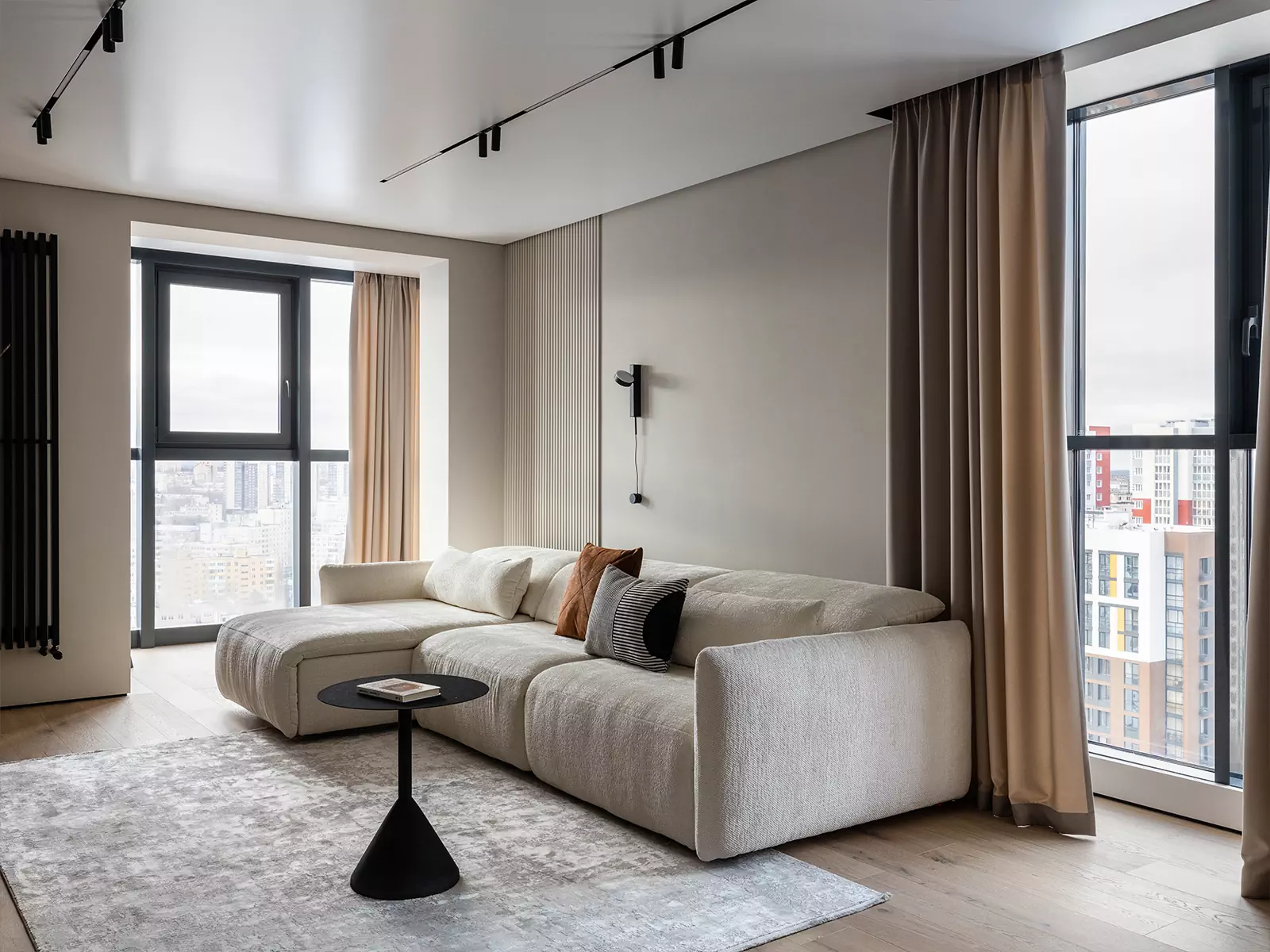 Оттенки осеннего леса в интерьере квартиры для семейной пары из Уфы — проект Алины Ганиевой