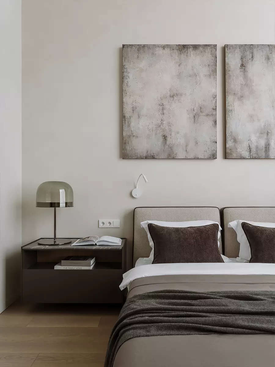 Четыре лестницы и комнаты со вторым светом в интерьере большой квартиры — проект Анастасии Ульяновой